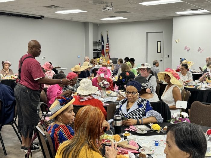 Seniors-celebrate-Mothers-Day